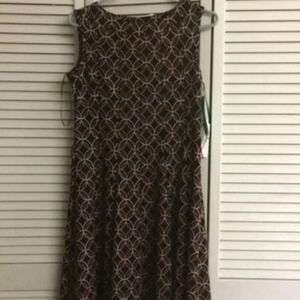 Ladies dress sleeveless floral